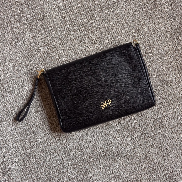 Freshly Picked Classic Clutch Crossbody Diaper Bag in black - Picture 1 of 4